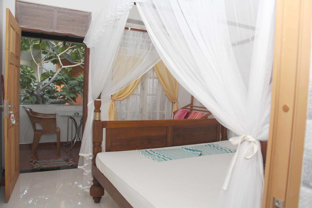 Lionka Guesthouse Mirissa Exterior photo