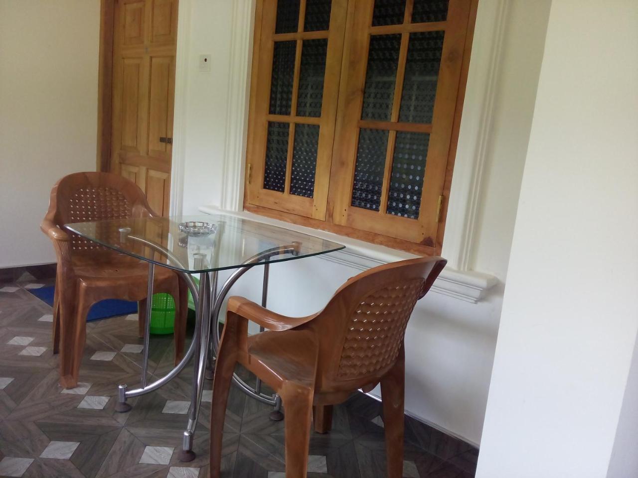 Lionka Guesthouse Mirissa Exterior photo