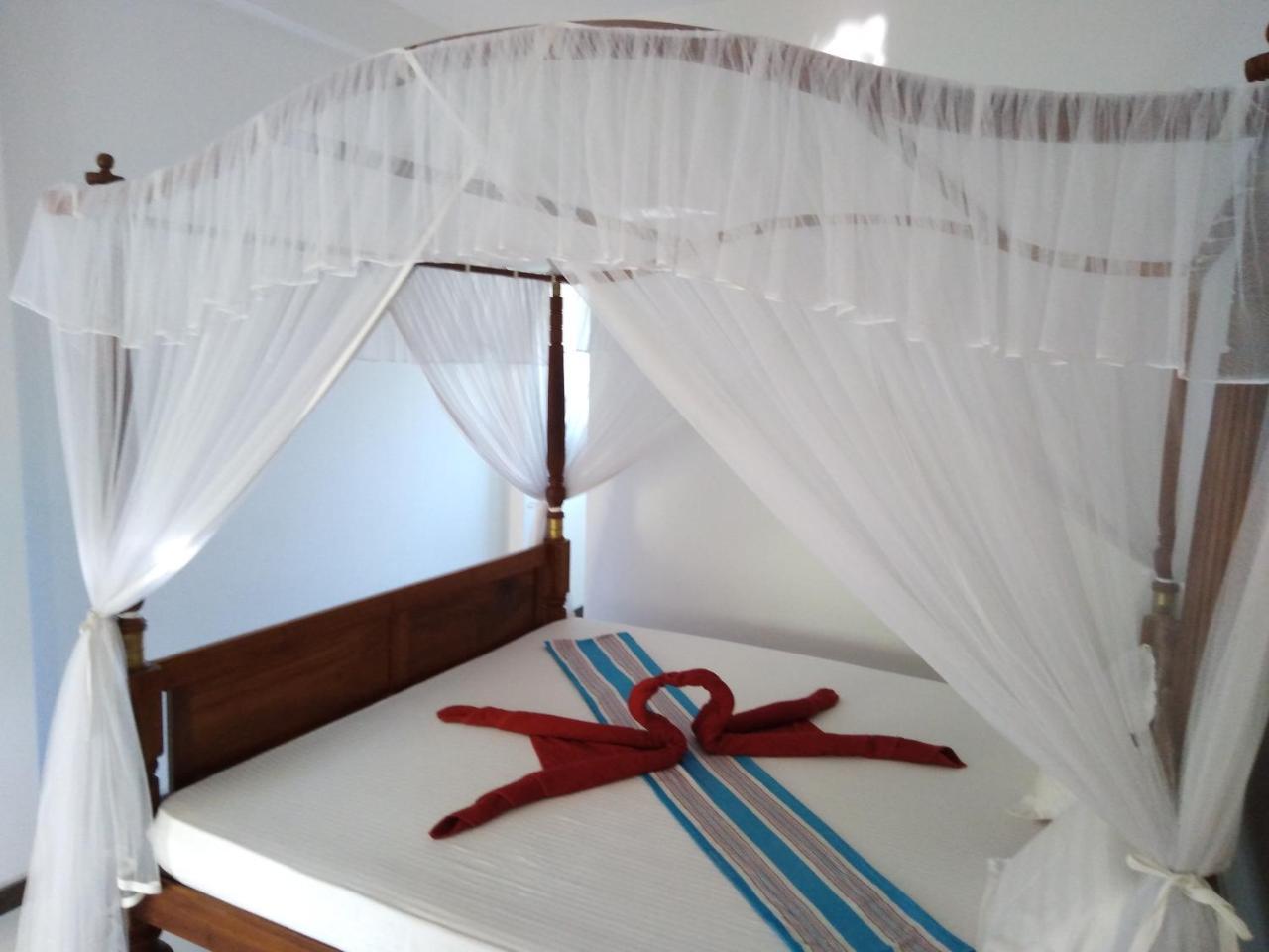 Lionka Guesthouse Mirissa Exterior photo